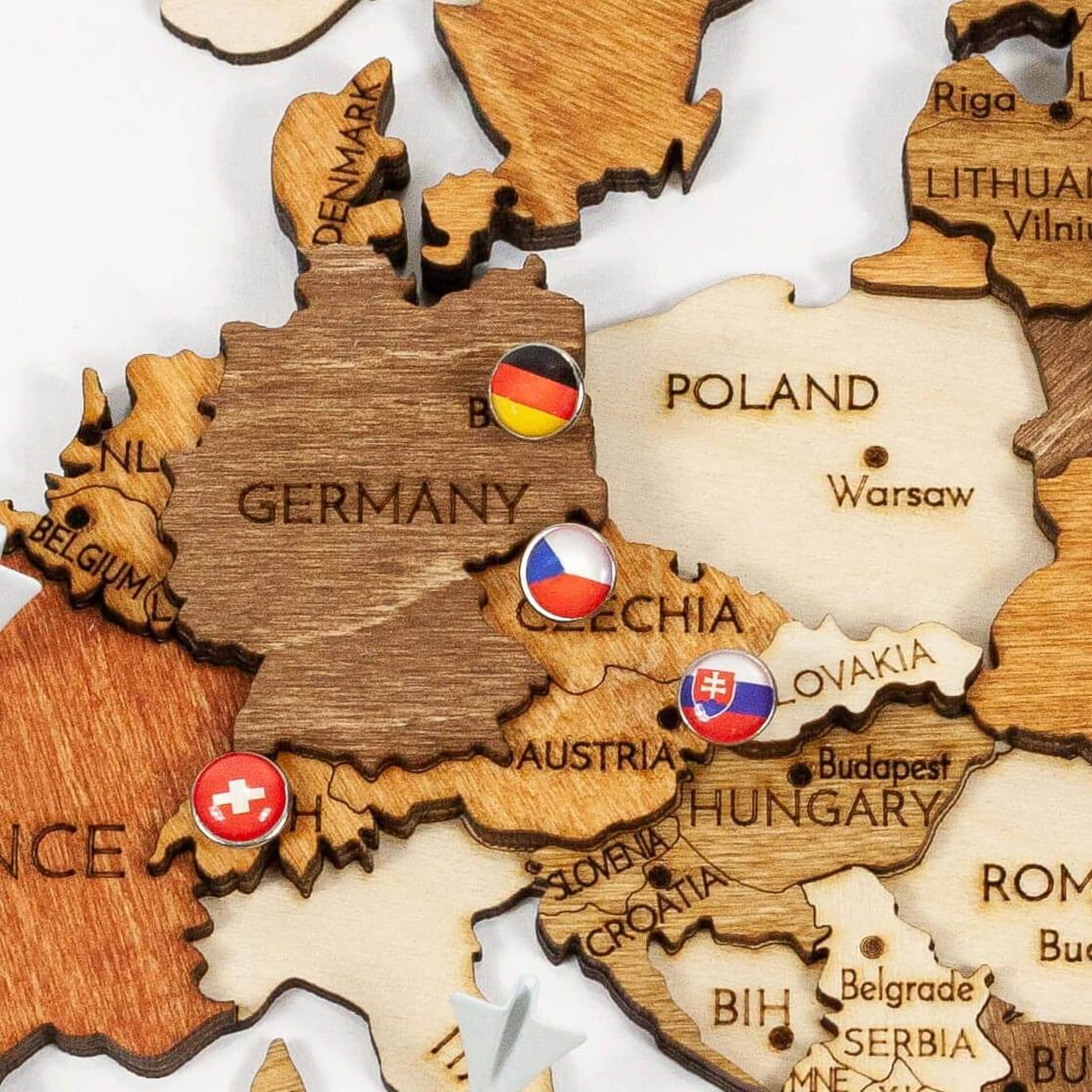 Country Flags Push Pins